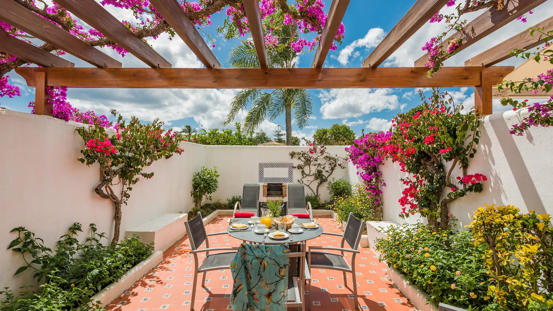 Macdonald Villacana Resort Estepona 0*,