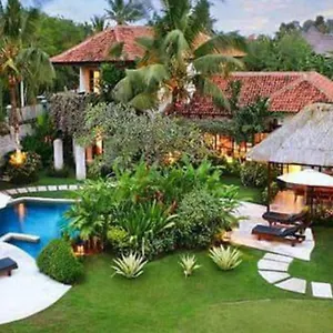 villa-william-seminyak-bali.hotelsseminyak.net/