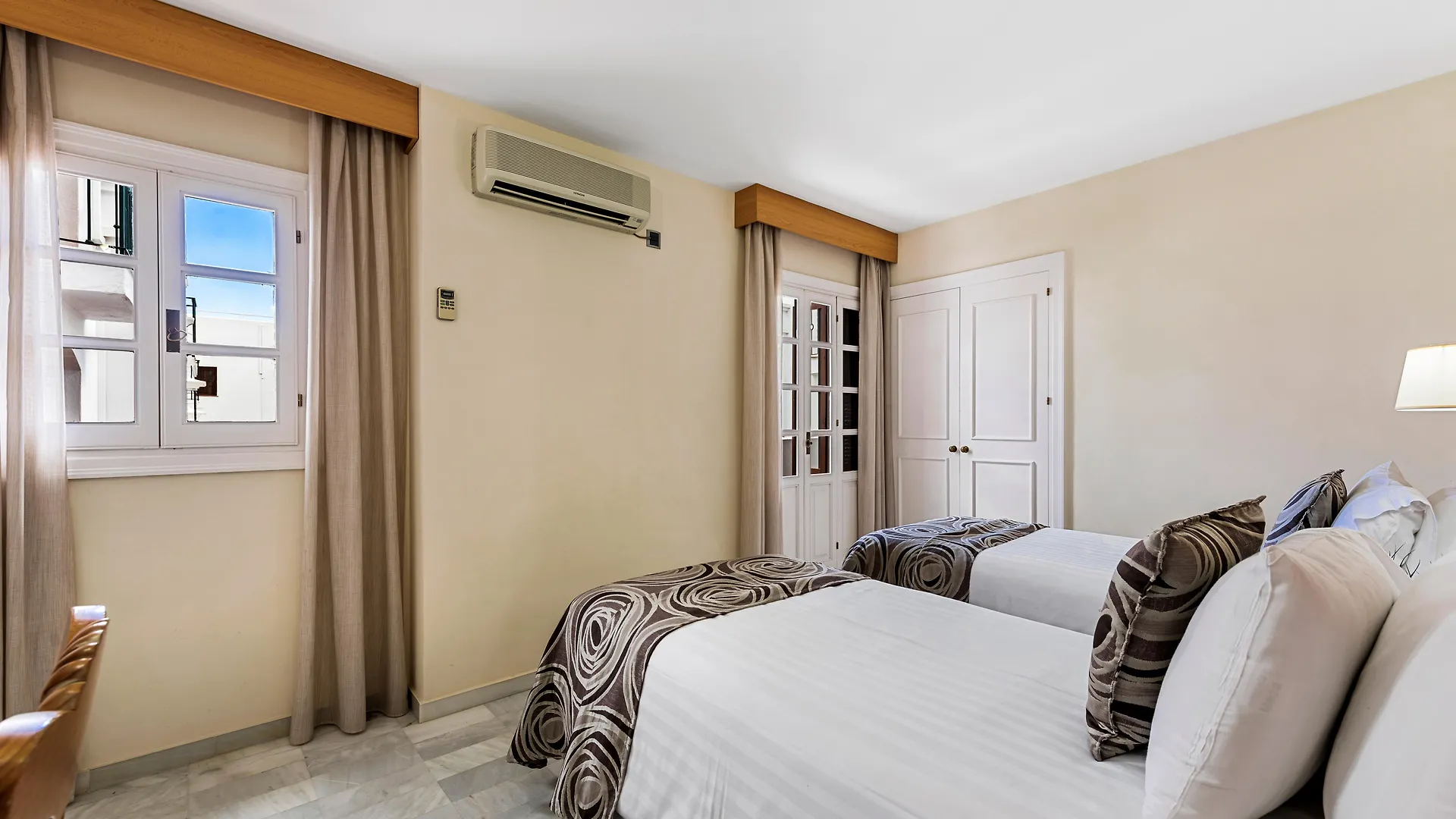 Apartamento Macdonald Villacana Resort Estepona Espanha
