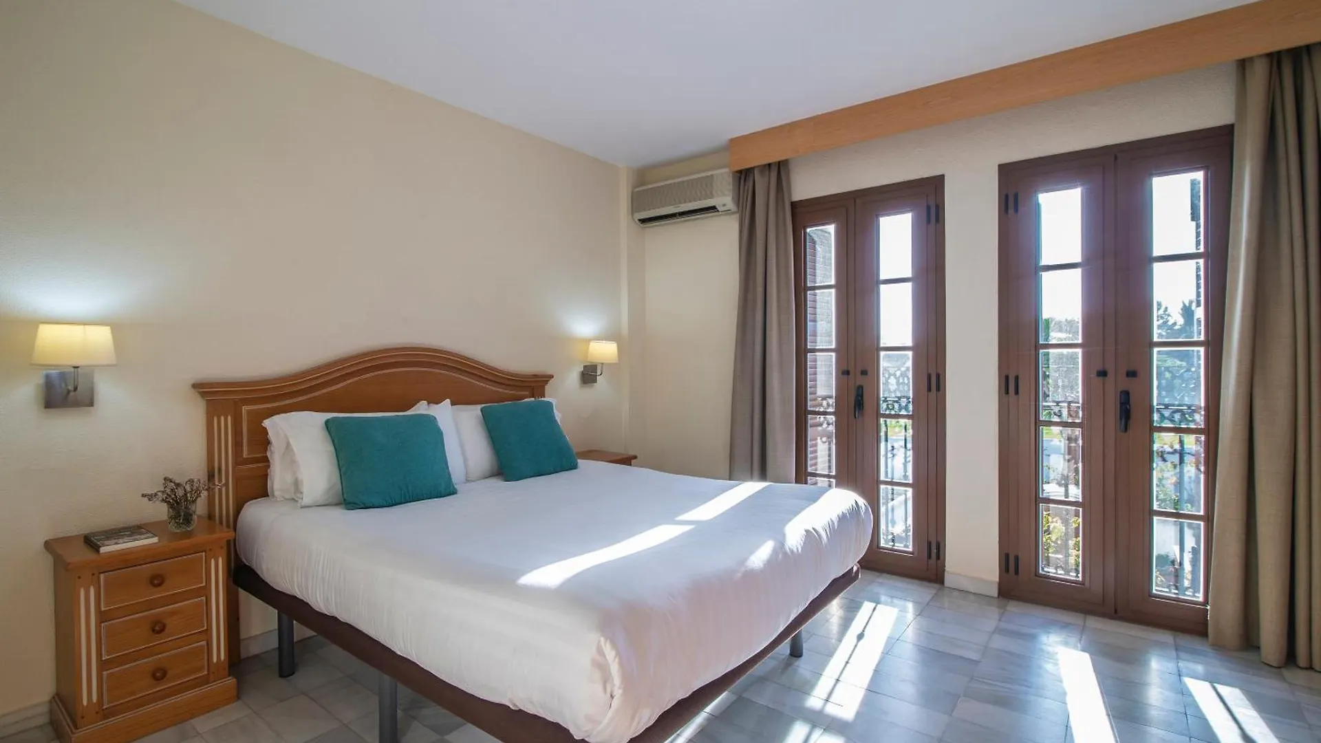 Apartamento Macdonald Villacana Resort Estepona