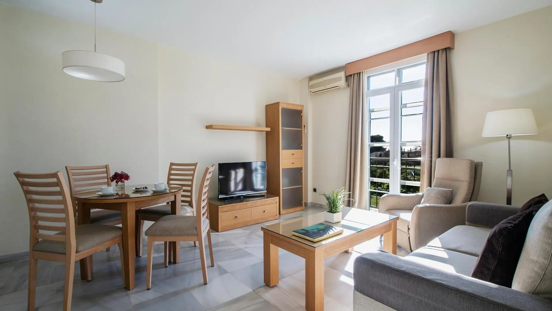 Apartamento Macdonald Villacana Resort Estepona